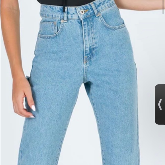 Princess polly. New jeans, never worn. Too small - Picture 3 of 3